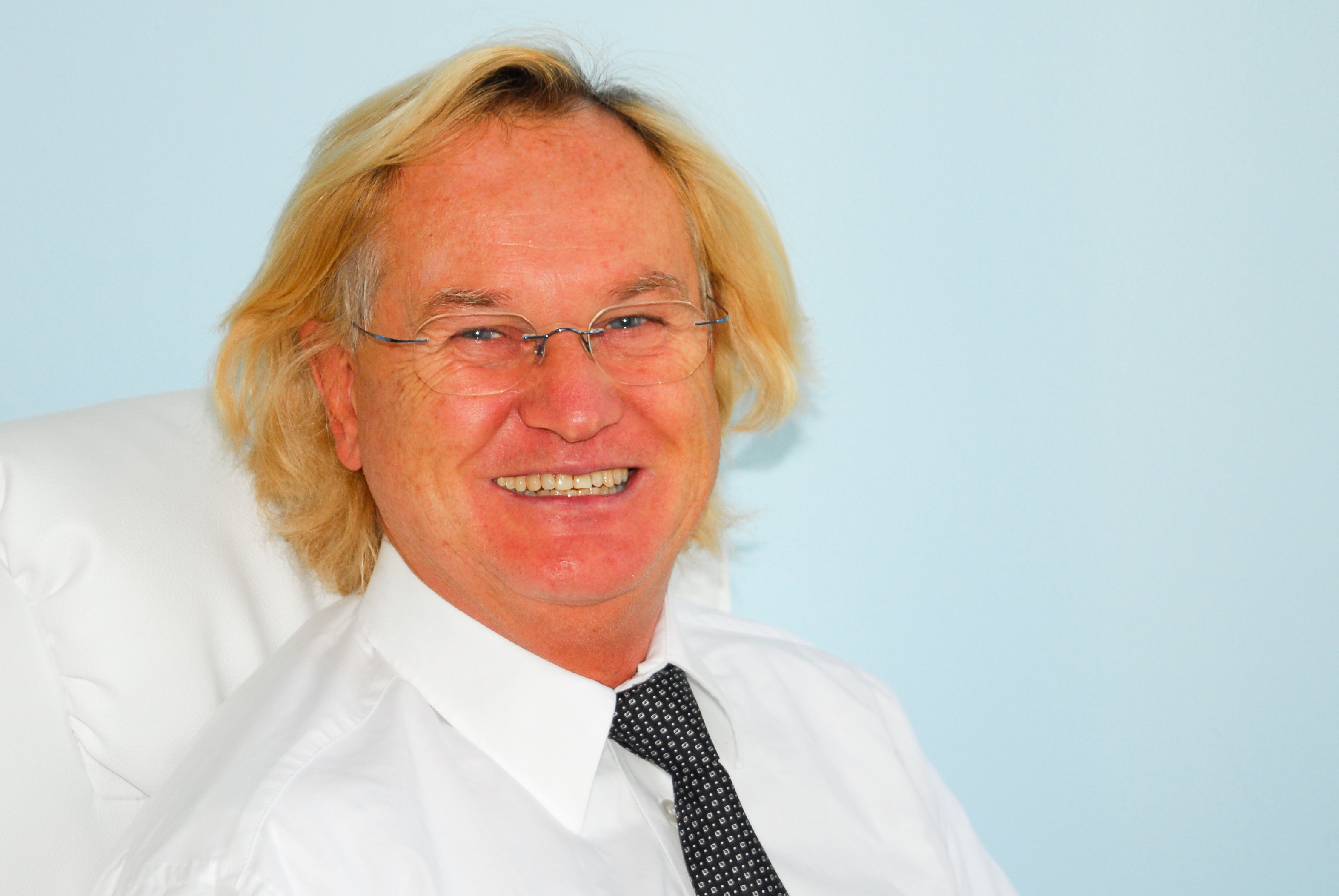 Dr. Konrad Jacobs